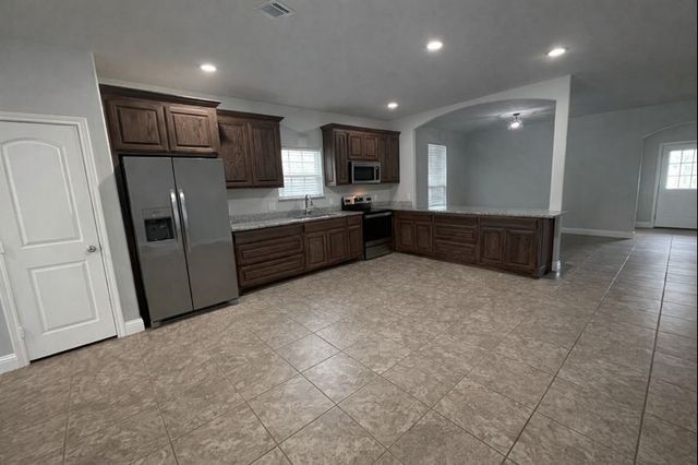 1262 E Myrtle Street, Fort Worth, TX 76104