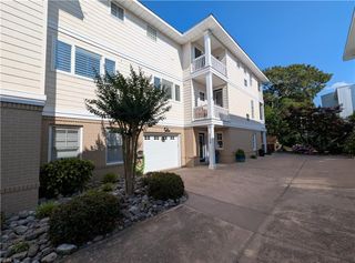 208 74th St # B, Virginia Beach, VA 23451