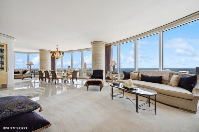 401 N Wabash Avenue 48A, Chicago, IL 60611