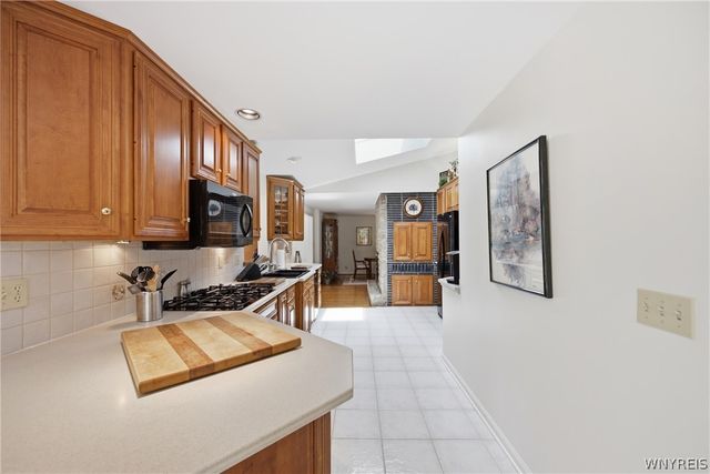 56 Tristan Lane, Amherst, NY 14221