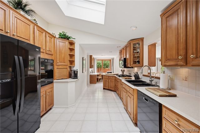 56 Tristan Lane, Amherst, NY 14221