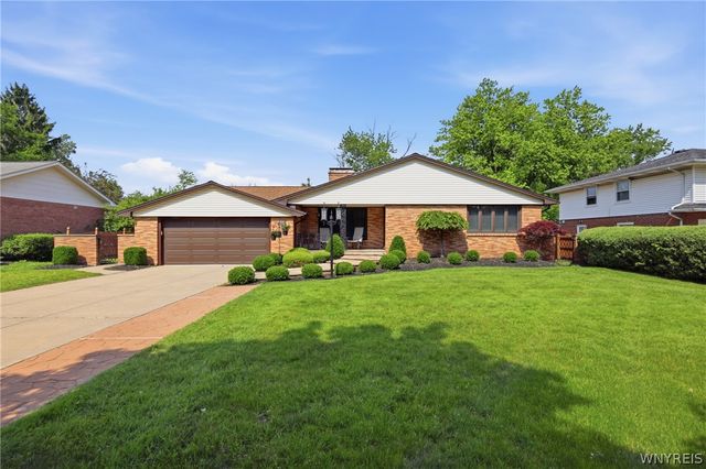 56 Tristan Lane, Amherst, NY 14221