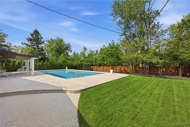 56 Tristan Lane, Amherst, NY 14221
