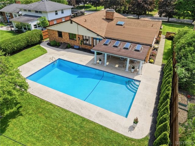 56 Tristan Lane, Amherst, NY 14221