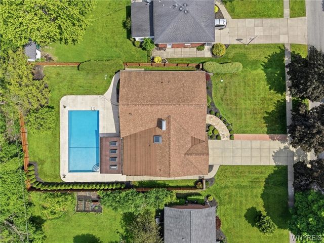 56 Tristan Lane, Amherst, NY 14221