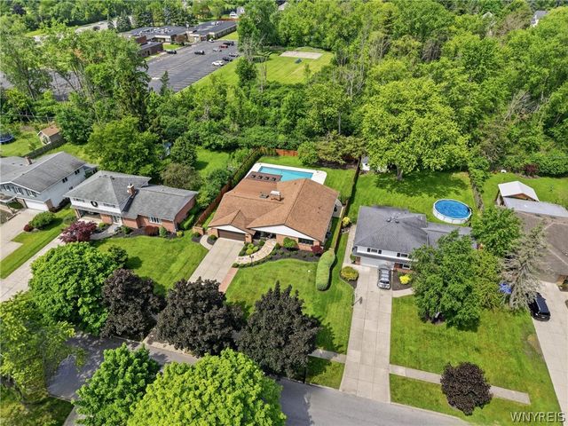 56 Tristan Lane, Amherst, NY 14221