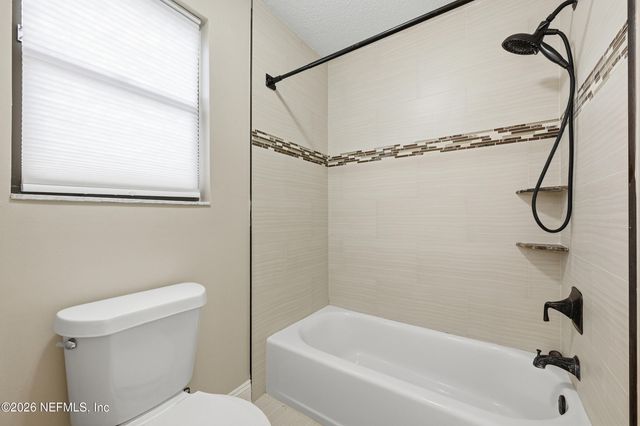 954 LAKERIDGE Drive, Orange Park, FL 32065