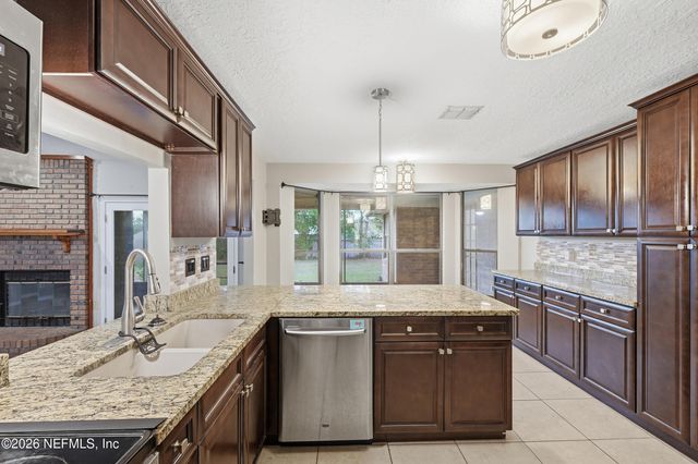 954 LAKERIDGE Drive, Orange Park, FL 32065