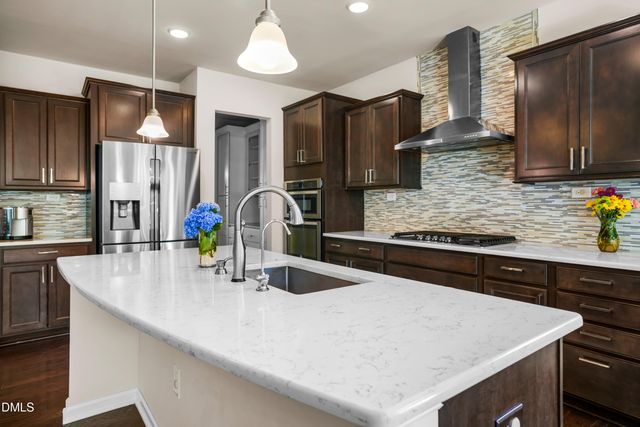 2456 Emily Brook Way NE, Apex, NC 27523