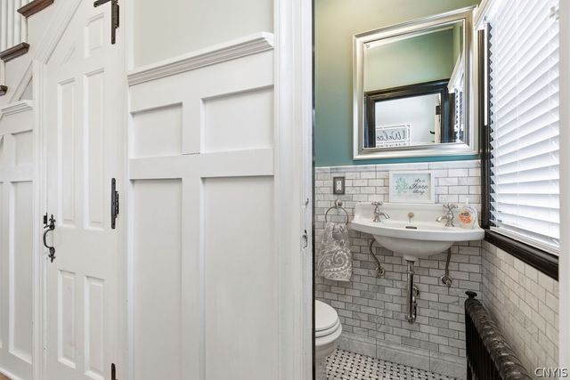 104 East Genesee Parkway, Syracuse, NY 13214