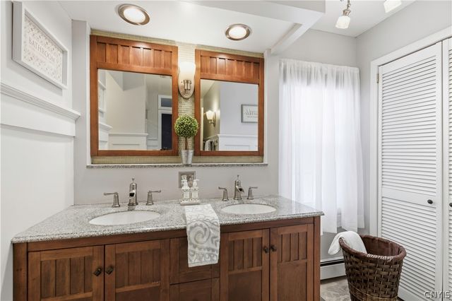 104 East Genesee Parkway, Syracuse, NY 13214