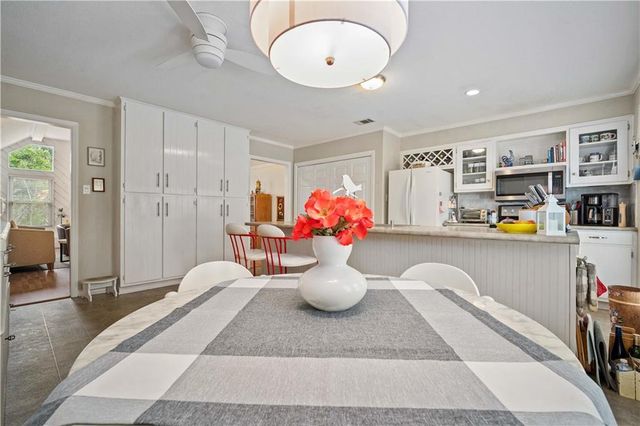 8301 Twin Lakes Drive, Mobile, AL 36695