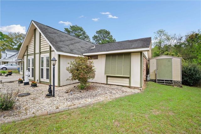 8301 Twin Lakes Drive, Mobile, AL 36695