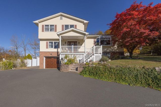 9 Georgian Drive, Stony Point, NY 10980