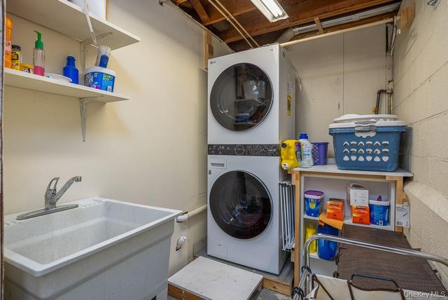 9 Georgian Drive, Stony Point, NY 10980