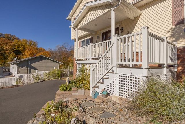 9 Georgian Drive, Stony Point, NY 10980