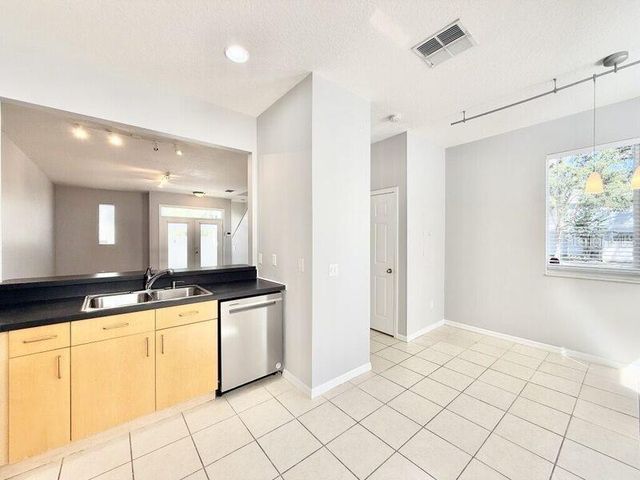 724 4TH AVENUE S 10, St Petersburg, FL 33701