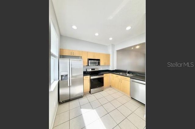 724 4TH AVENUE S 10, St Petersburg, FL 33701