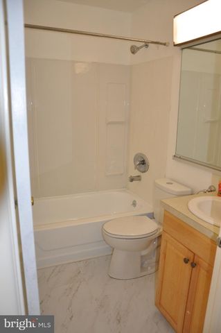 37 CHISWICK DR, Lindenwold, NJ 08021