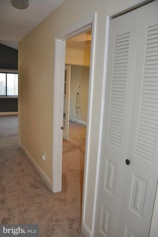 37 CHISWICK DR, Lindenwold, NJ 08021