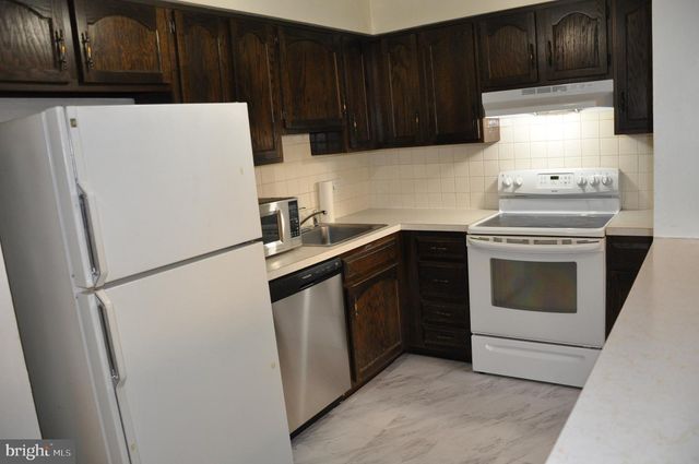 37 CHISWICK DR, Lindenwold, NJ 08021