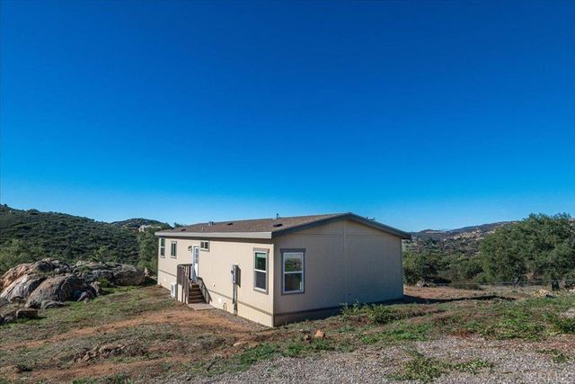 22815 17 Illahee Dr, Alpine, CA 91901