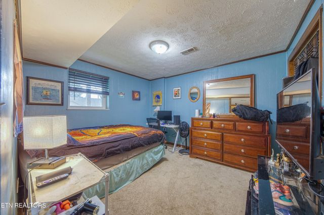 2327 Eau Clair Drive, Maryville, TN 37803