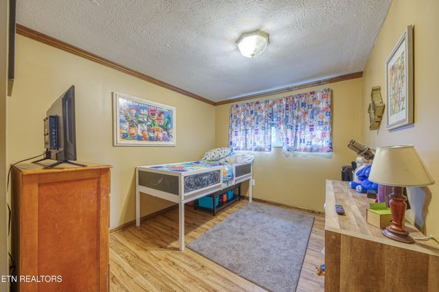 2327 Eau Clair Drive, Maryville, TN 37803