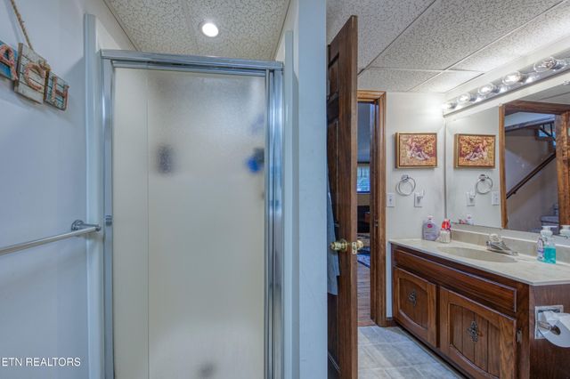 2327 Eau Clair Drive, Maryville, TN 37803