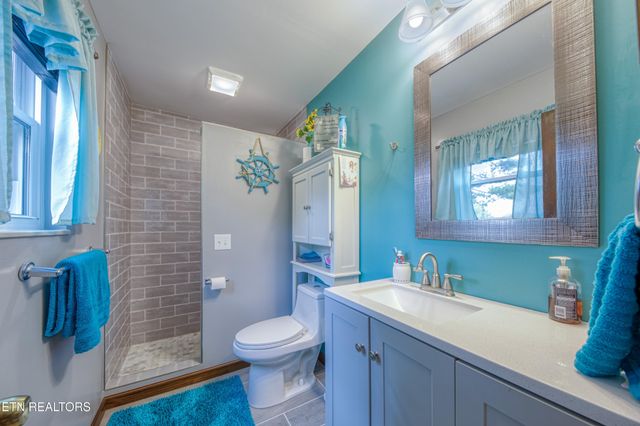 2327 Eau Clair Drive, Maryville, TN 37803