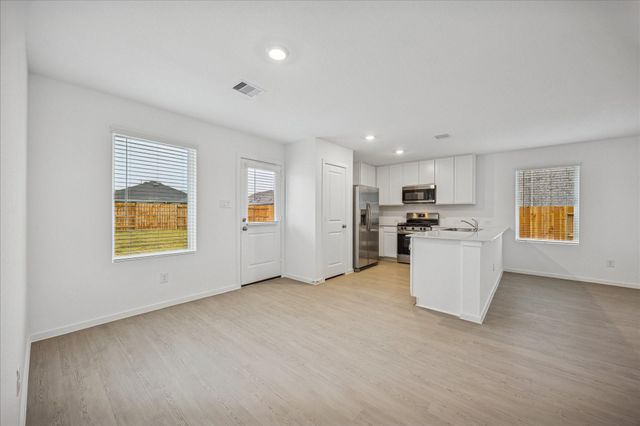 2312 Millard Creek Drive, League City, TX 77573