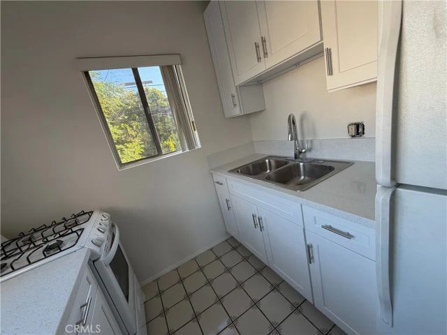 14154 Roscoe, Panorama City, CA 91402