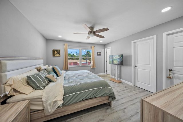 691 GULF BAY ROAD, Longboat Key, FL 34228