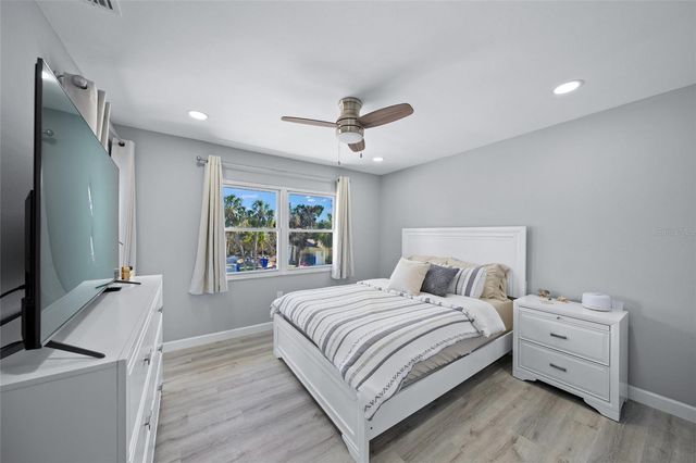 691 GULF BAY ROAD, Longboat Key, FL 34228