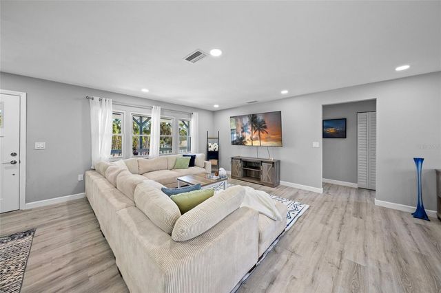 691 GULF BAY ROAD, Longboat Key, FL 34228