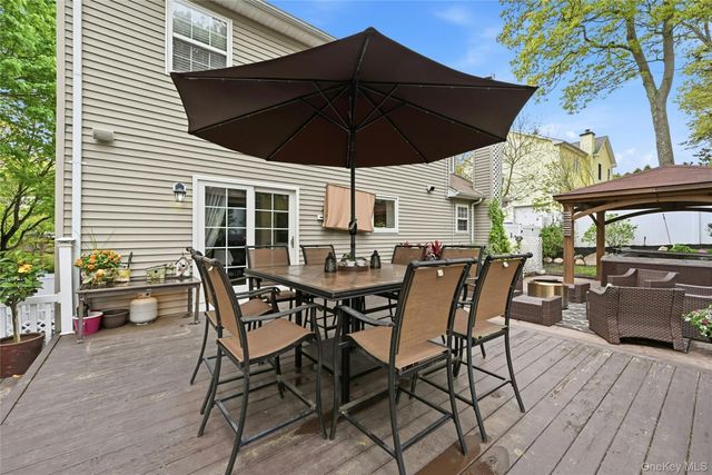 5 Shelter Drive, Sound Beach, NY 11789