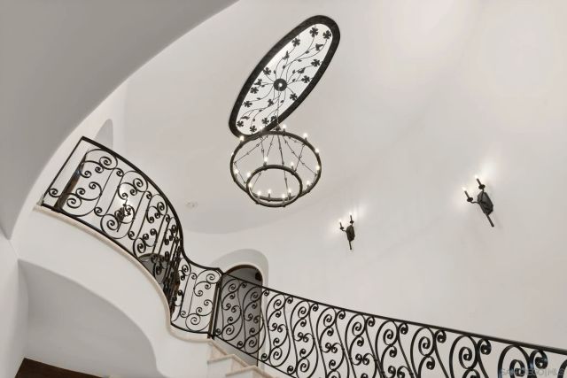 1745 Amalfi St, La Jolla, CA 92037