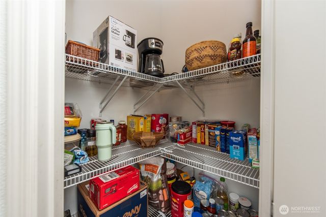 713 W Heritage Loop, Sequim, WA 98382