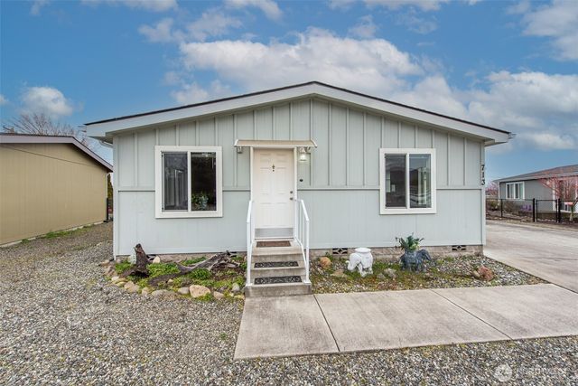 713 W Heritage Loop, Sequim, WA 98382