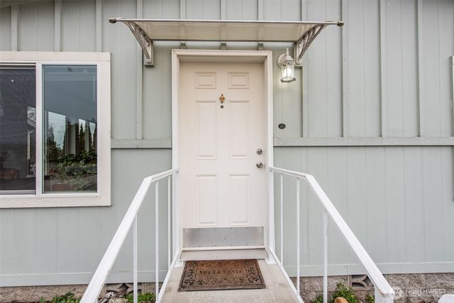 713 W Heritage Loop, Sequim, WA 98382