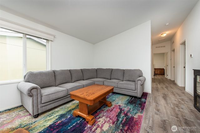 713 W Heritage Loop, Sequim, WA 98382