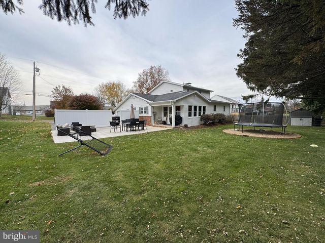 343 MCBATH ST, State College, PA 16801