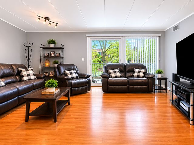 11036 S Kilpatrick Avenue 2NW, Oak Lawn, IL 60453