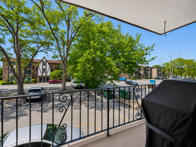 11036 S Kilpatrick Avenue 2NW, Oak Lawn, IL 60453