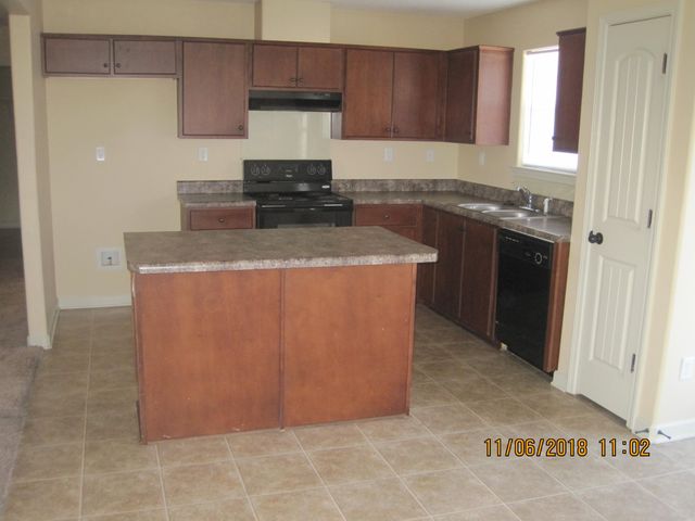 1165 E CORTONA CIR, Memphis, TN 38018