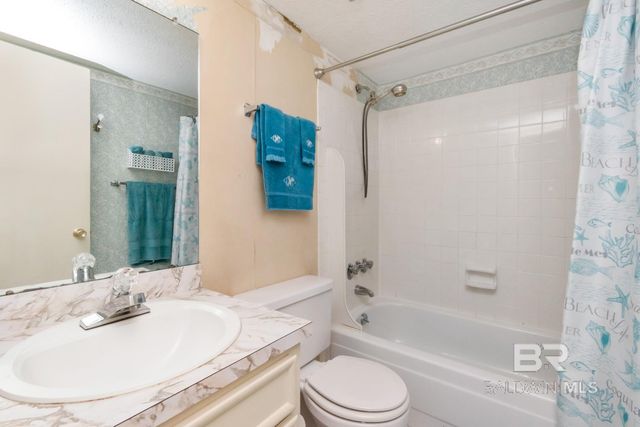 222 Riverbend Drive 222, Mobile, AL 36605