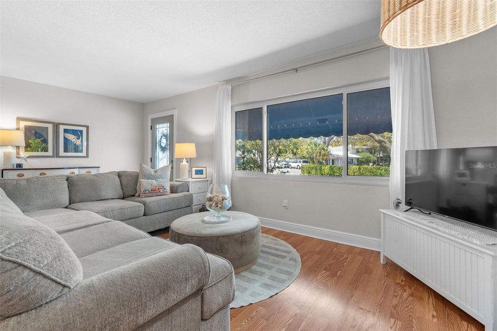 Image 11 of property listing at 1841 MAGNOLIA DRIVE, Clearwater, FL 33764