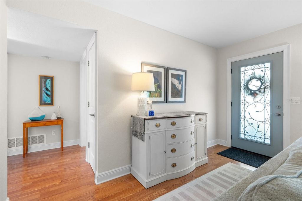 Image 9 of property listing at 1841 MAGNOLIA DRIVE, Clearwater, FL 33764