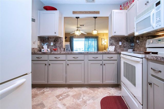 1308 BLUEWATER DRIVE, Sun City Center, FL 33573