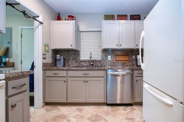 1308 BLUEWATER DRIVE, Sun City Center, FL 33573